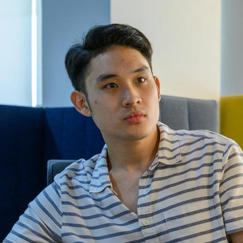 an man receiving peer counseling